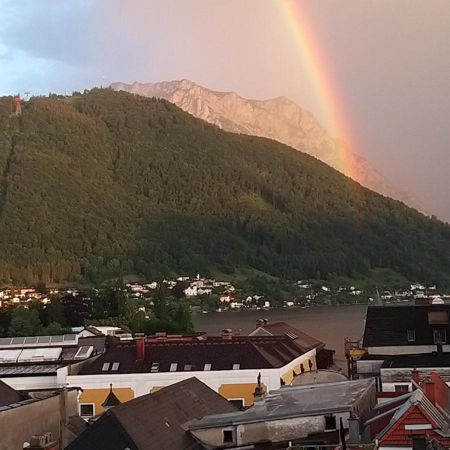 Marktplatz Mountain View Gmunden Bagian luar foto