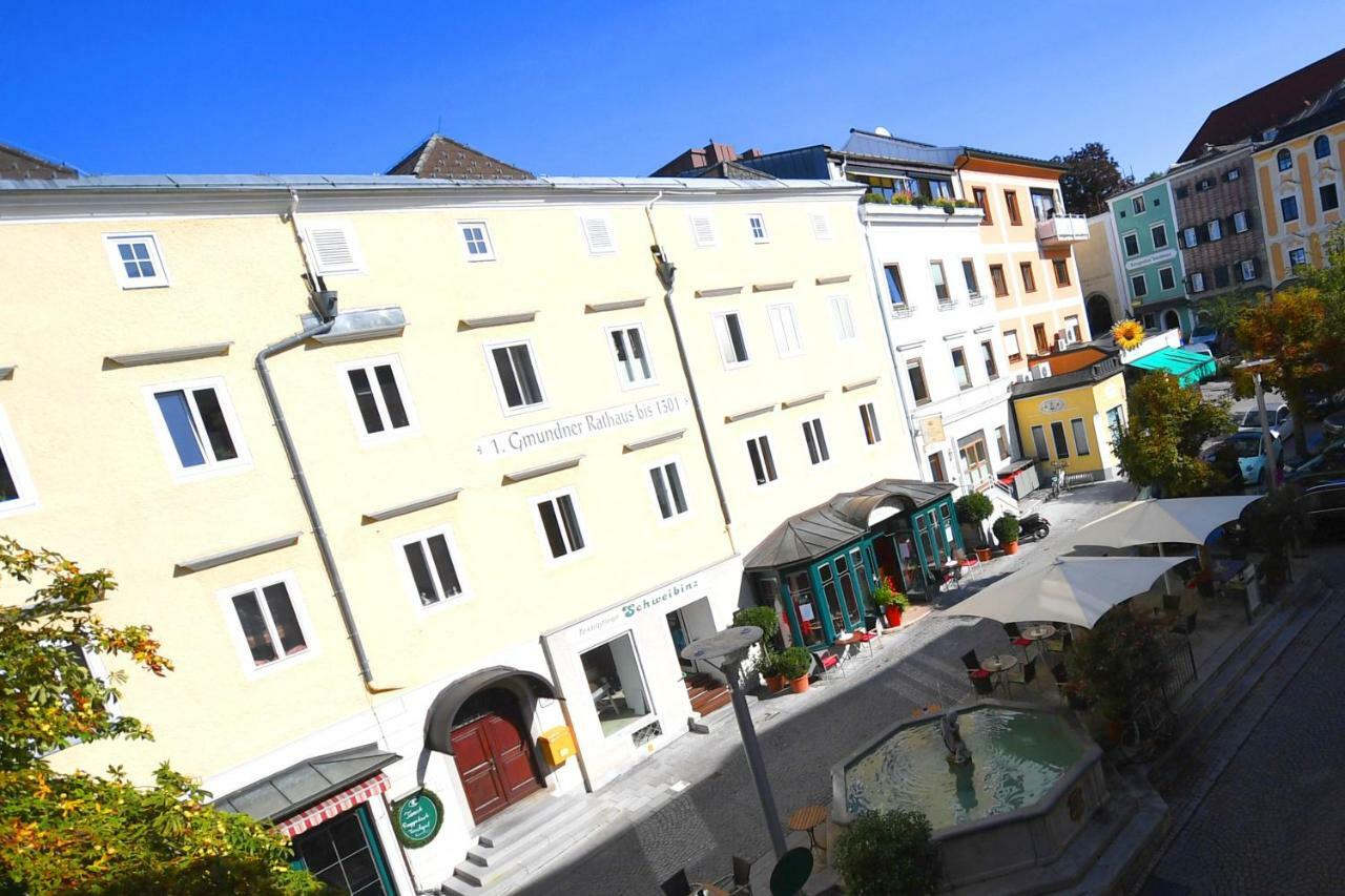 Marktplatz Mountain View Gmunden Bagian luar foto